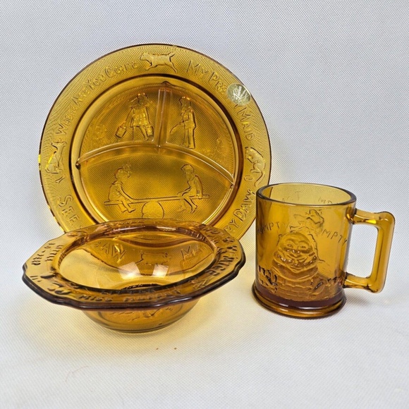 Vintage Amber Glass Nursery Rhyme Children’s Dishes Mother Goose Humpty Dumpty - Picture 3 of 3
